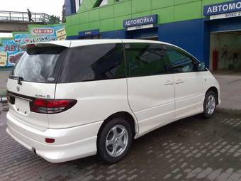 2003 Toyota Estima Pictures
