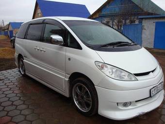 2003 Toyota Estima Photos