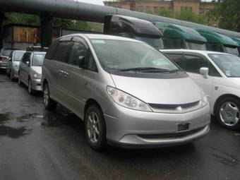 2003 Toyota Estima Photos