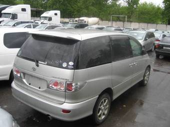 2003 Toyota Estima Pictures