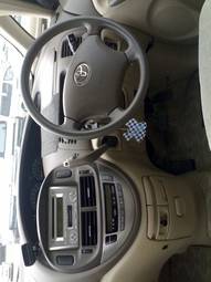 2003 Toyota Estima Wallpapers