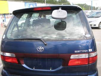 2003 Toyota Estima Pics