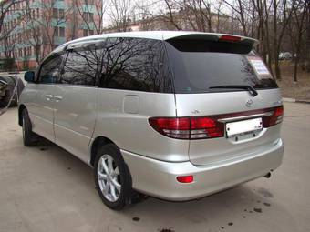 2003 Toyota Estima Photos