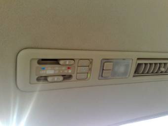 2003 Toyota Estima Photos