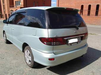 2003 Toyota Estima Pictures