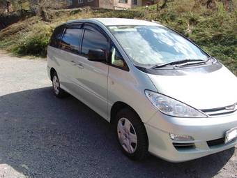 2003 Toyota Estima Pictures