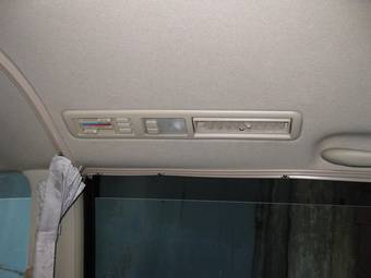 2003 Toyota Estima Images