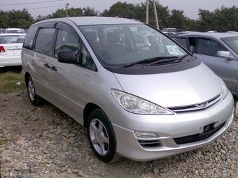 2003 Toyota Estima Photos