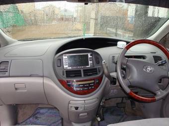 2003 Toyota Estima For Sale