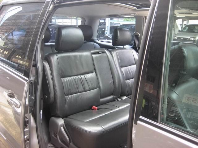 2004 Toyota Estima