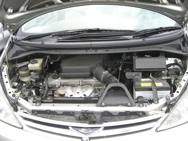 2004 Toyota Estima