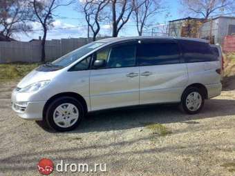 2004 Toyota Estima Pictures