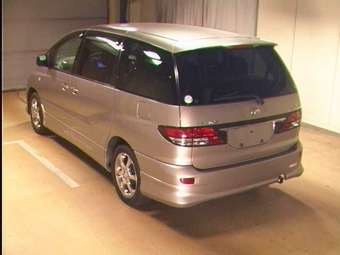 2004 Toyota Estima Wallpapers