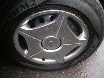 2004 Toyota Estima Images