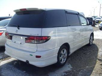 2004 Toyota Estima Photos