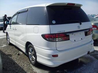 2004 Toyota Estima Pictures