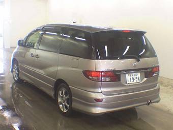 2004 Toyota Estima Images