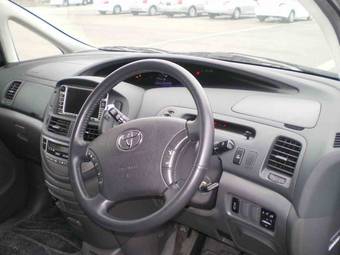 2004 Toyota Estima For Sale