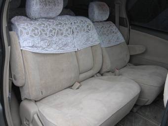 2005 Toyota Estima Photos