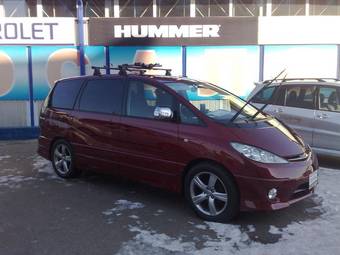 2005 Toyota Estima Photos