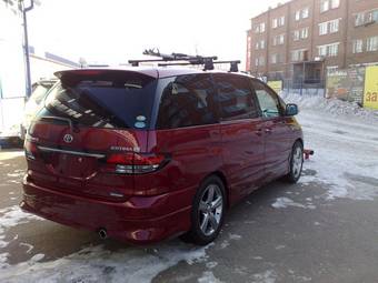 2005 Toyota Estima Images