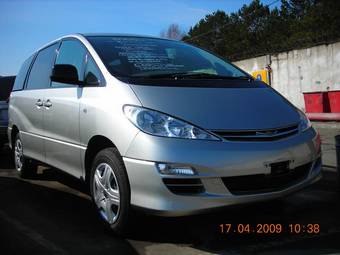 2005 Toyota Estima Photos