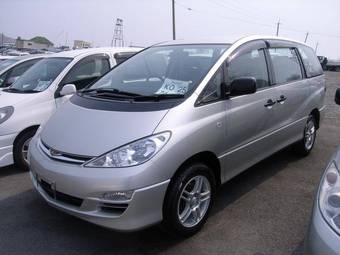 2005 Toyota Estima Photos