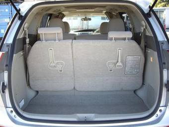 2006 Toyota Estima Pictures