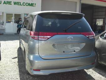 2006 Toyota Estima Pictures