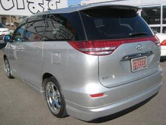 2006 Toyota Estima Photos