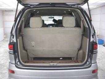 2006 Toyota Estima Photos