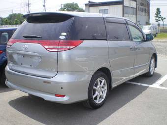 2006 Toyota Estima Photos