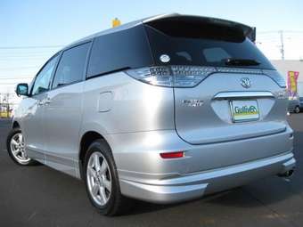 2007 Toyota Estima Pictures