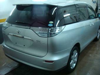 2007 Toyota Estima Photos