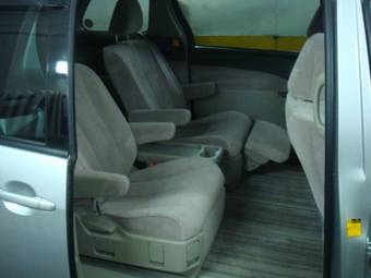 2007 Toyota Estima Images