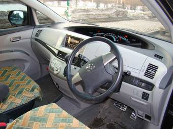 2007 Toyota Estima Photos