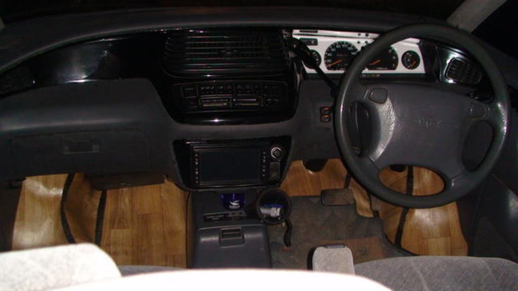 1993 Toyota Estima Emina