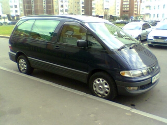 Toyota Estima Emina