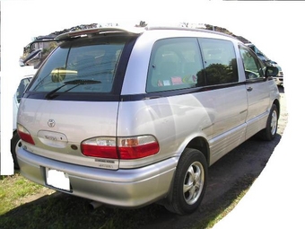 Toyota Estima Emina