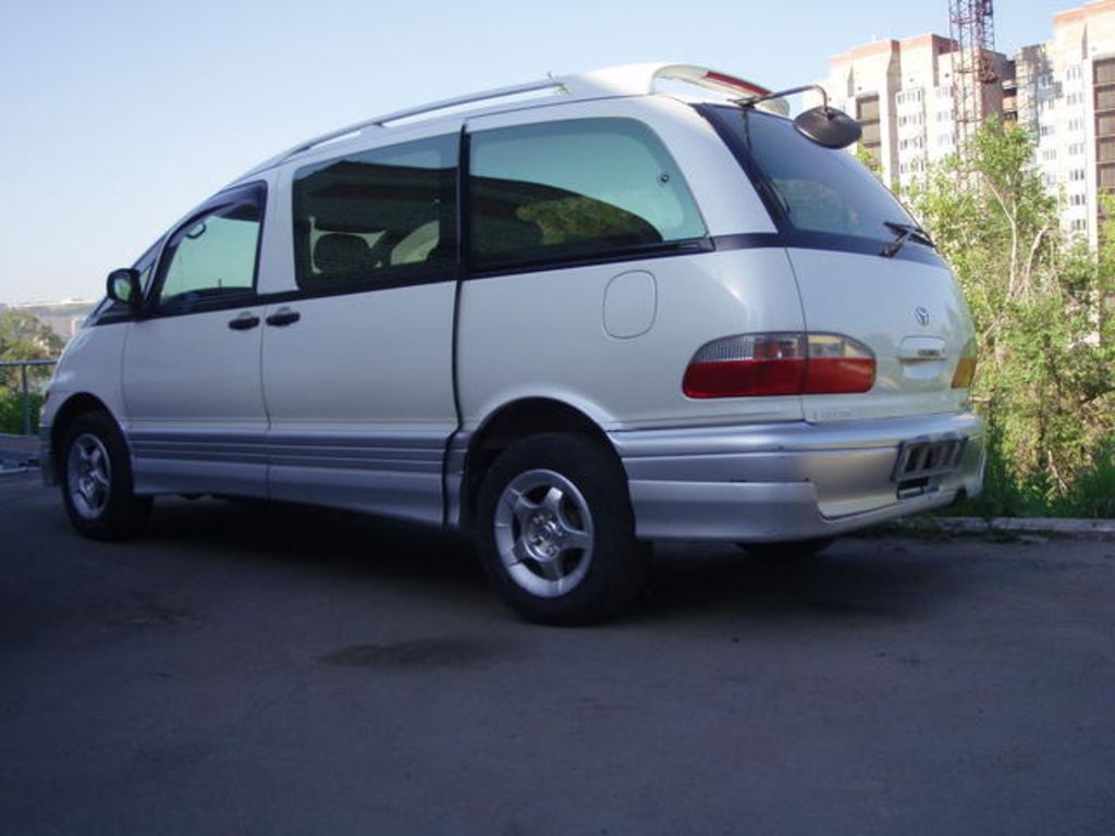 1998 Toyota Estima Emina