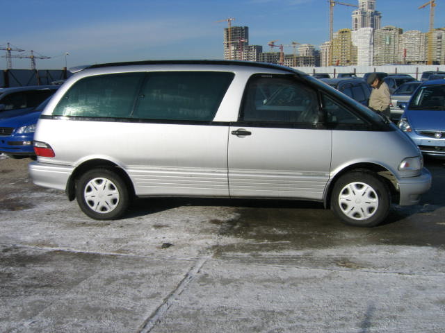 1999 Toyota Estima Emina Photos