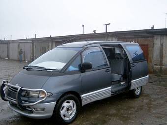 Toyota Estima Lucida