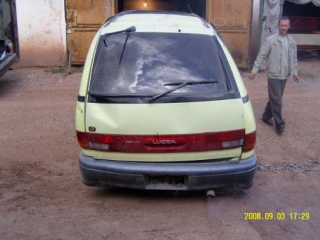 1993 Toyota Estima Lucida