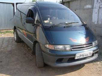 Toyota Estima Lucida