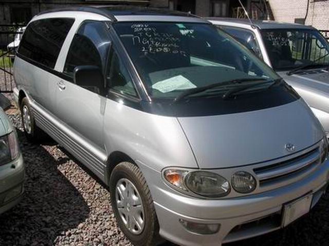 1998 Toyota Estima Lucida Pictures