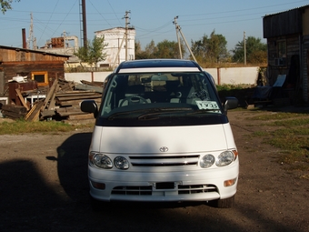 1999 Toyota Estima Lucida