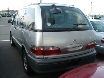 Toyota Estima Lucida