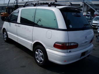 Toyota Estima Lucida