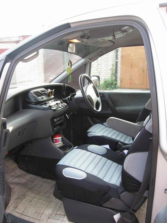 1999 Toyota Estima Lucida