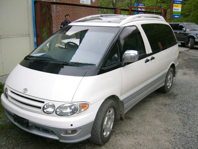 1999 Toyota Estima Lucida Photos